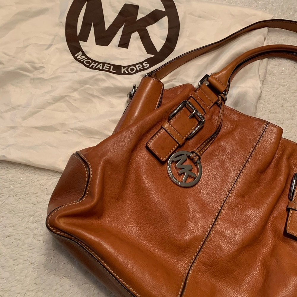 Michael Kors Leather Hobo Bag 100% Authentic